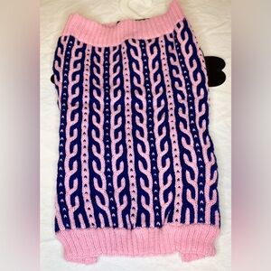 Pet sweater size Medium